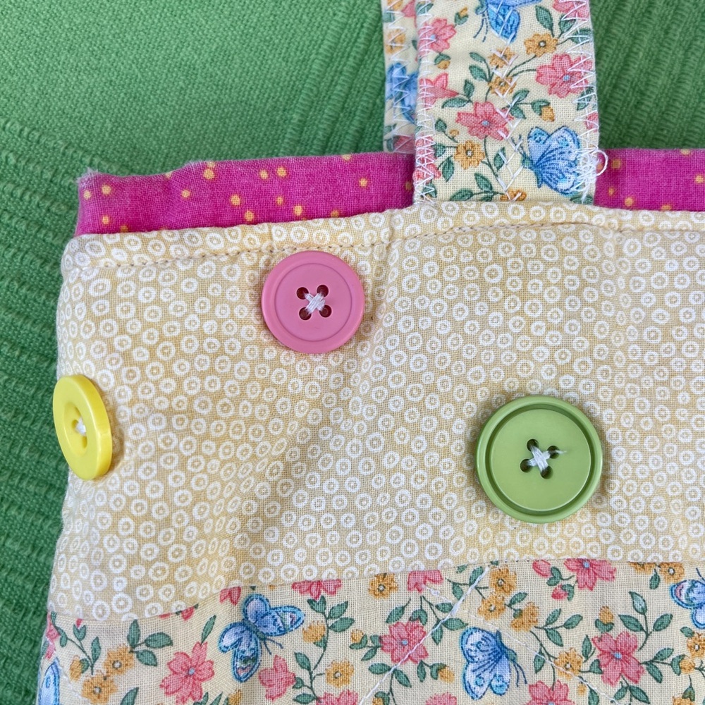 3/$30 🌟 Floral Tote Bag with Colorful Buttons - Picture 3 of 9